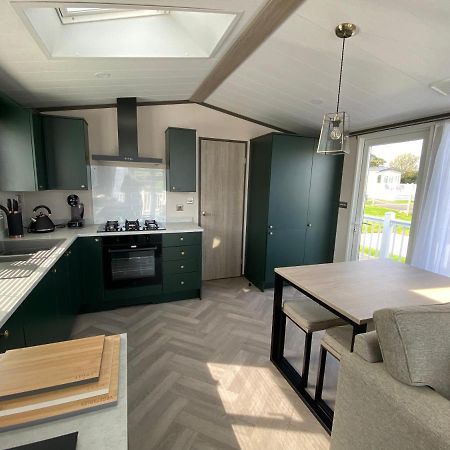 Riverwood Lodge New Quay Exterior foto