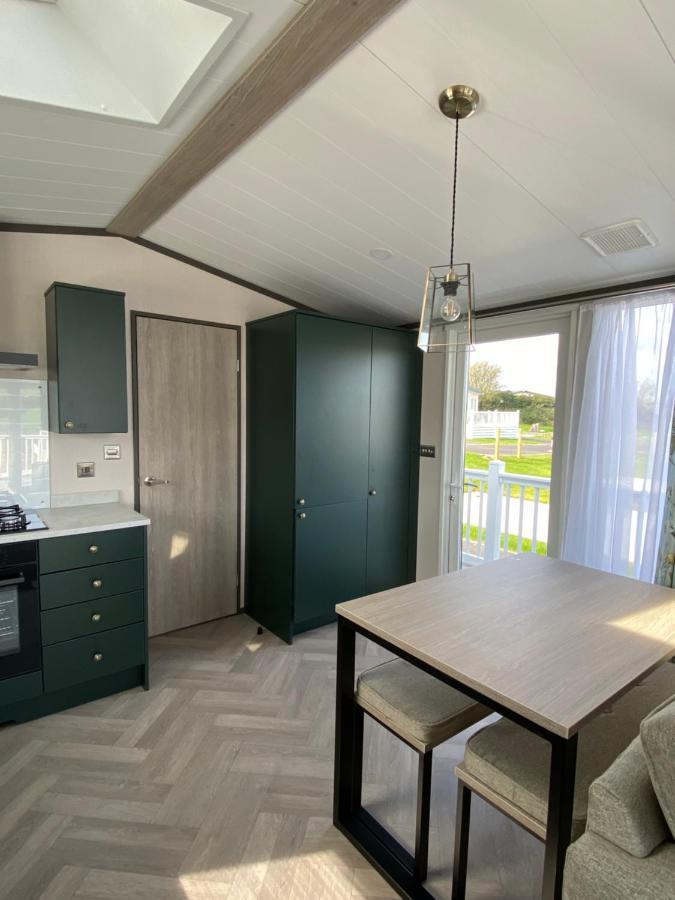 Riverwood Lodge New Quay Exterior foto