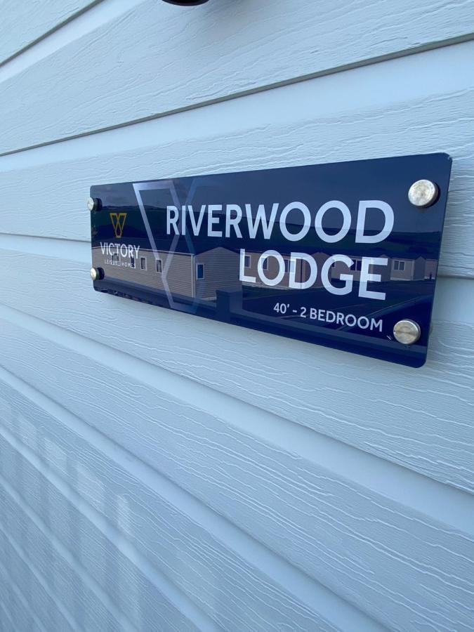 Riverwood Lodge New Quay Exterior foto