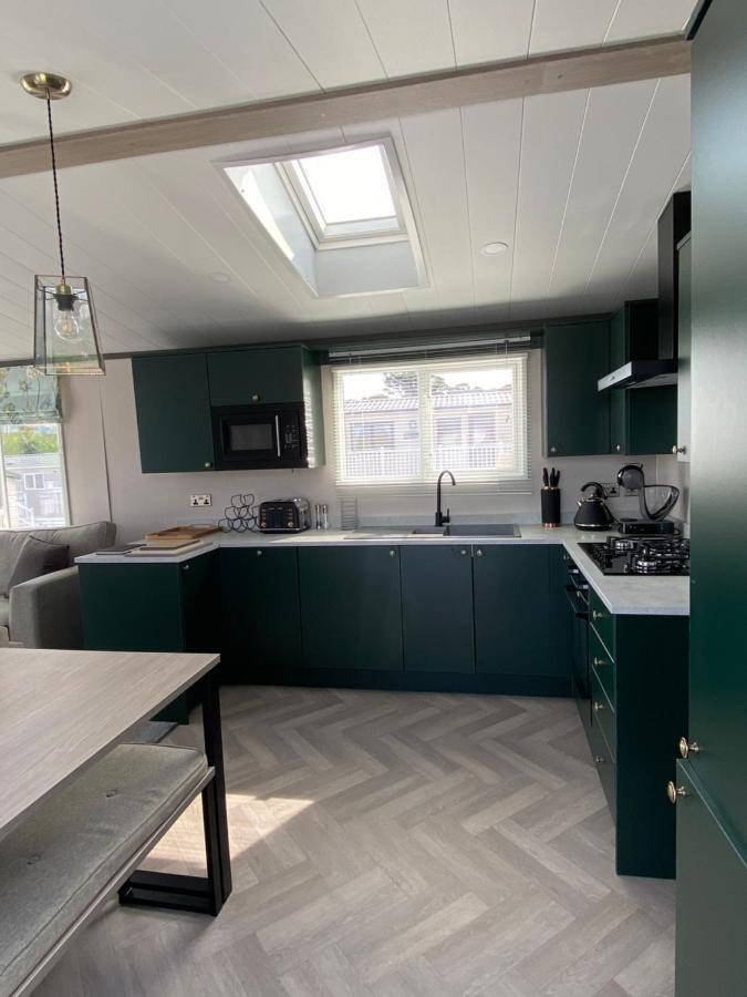 Riverwood Lodge New Quay Exterior foto